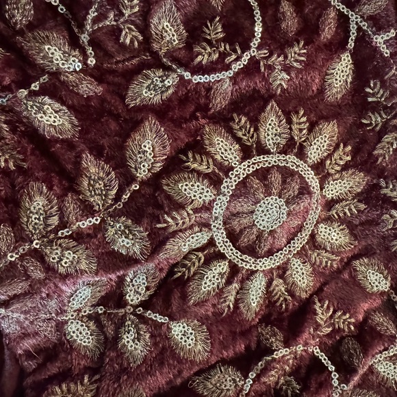 Incredibly beautifully beaded and sequined Sari (Saree) - Picture 9 of 16